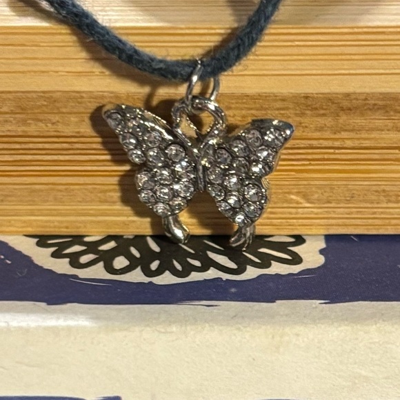 Butterfly Set with Rhinestones Silver! - Picture 3 of 4